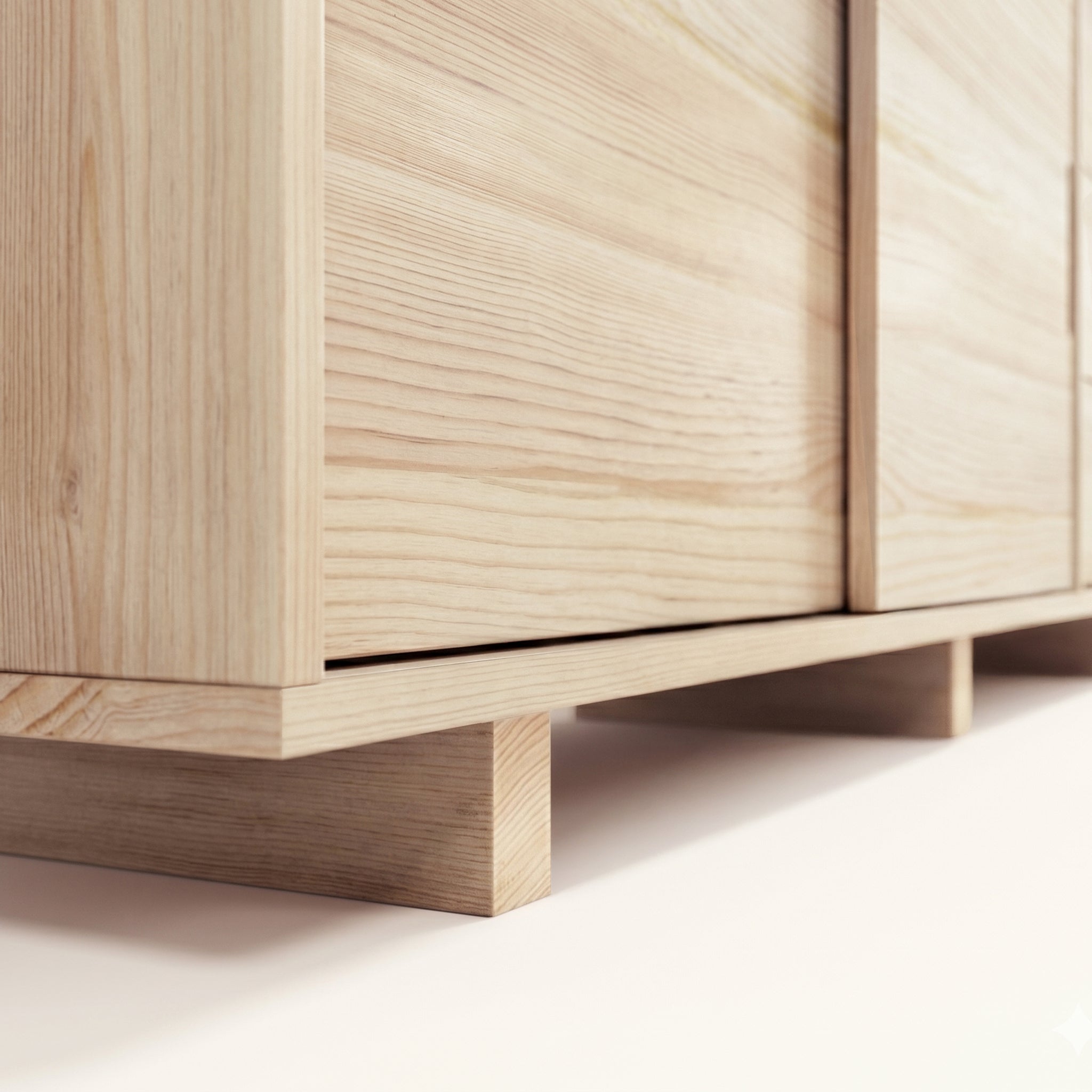 Sideboard mit Schubladen aus Massivholz